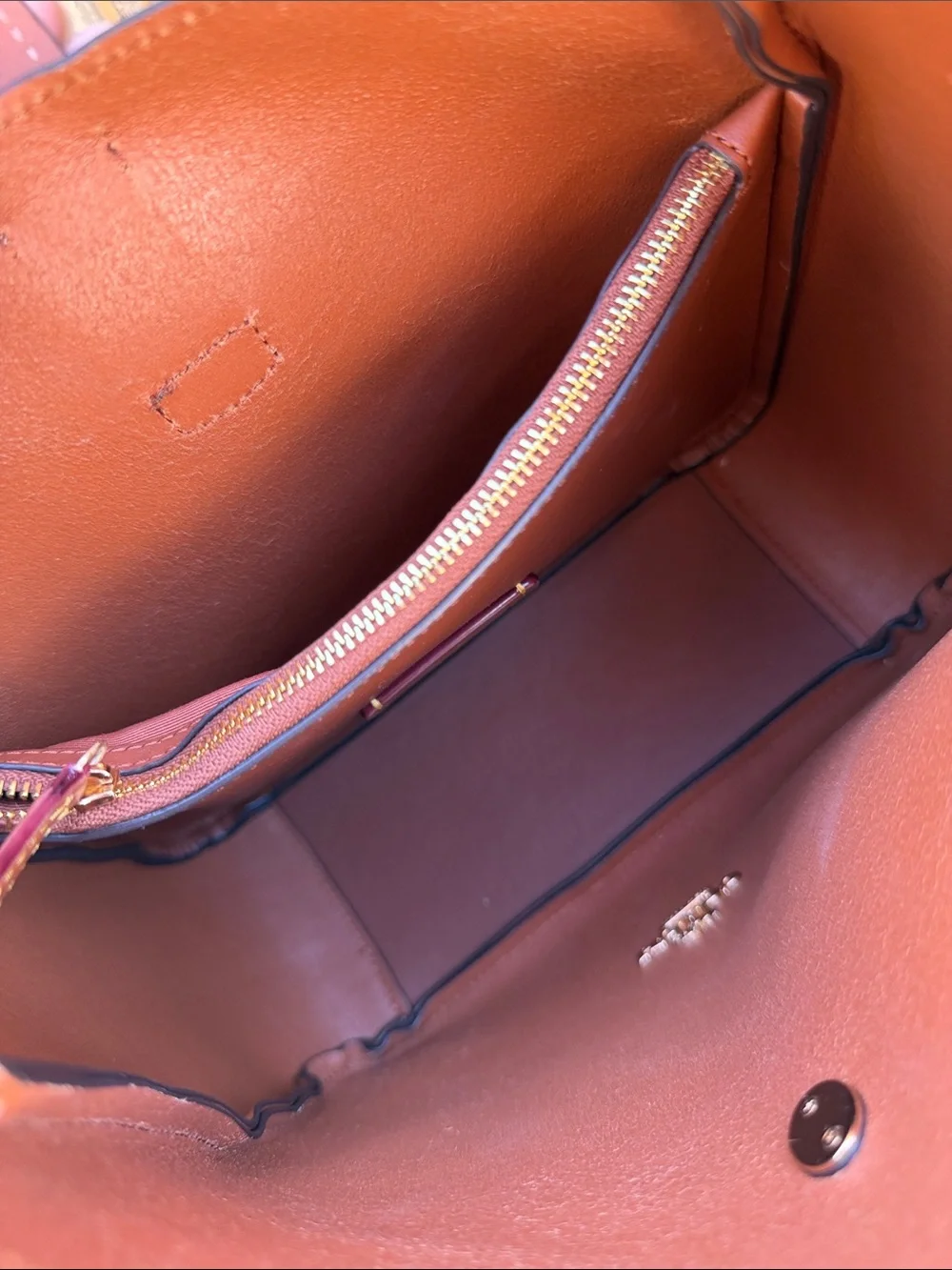 Coach Hadley Convertible Crossbody Bag.❤️